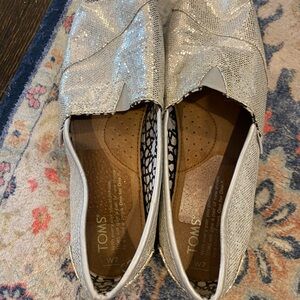 TOMS Women's Glittering Silver Loafers